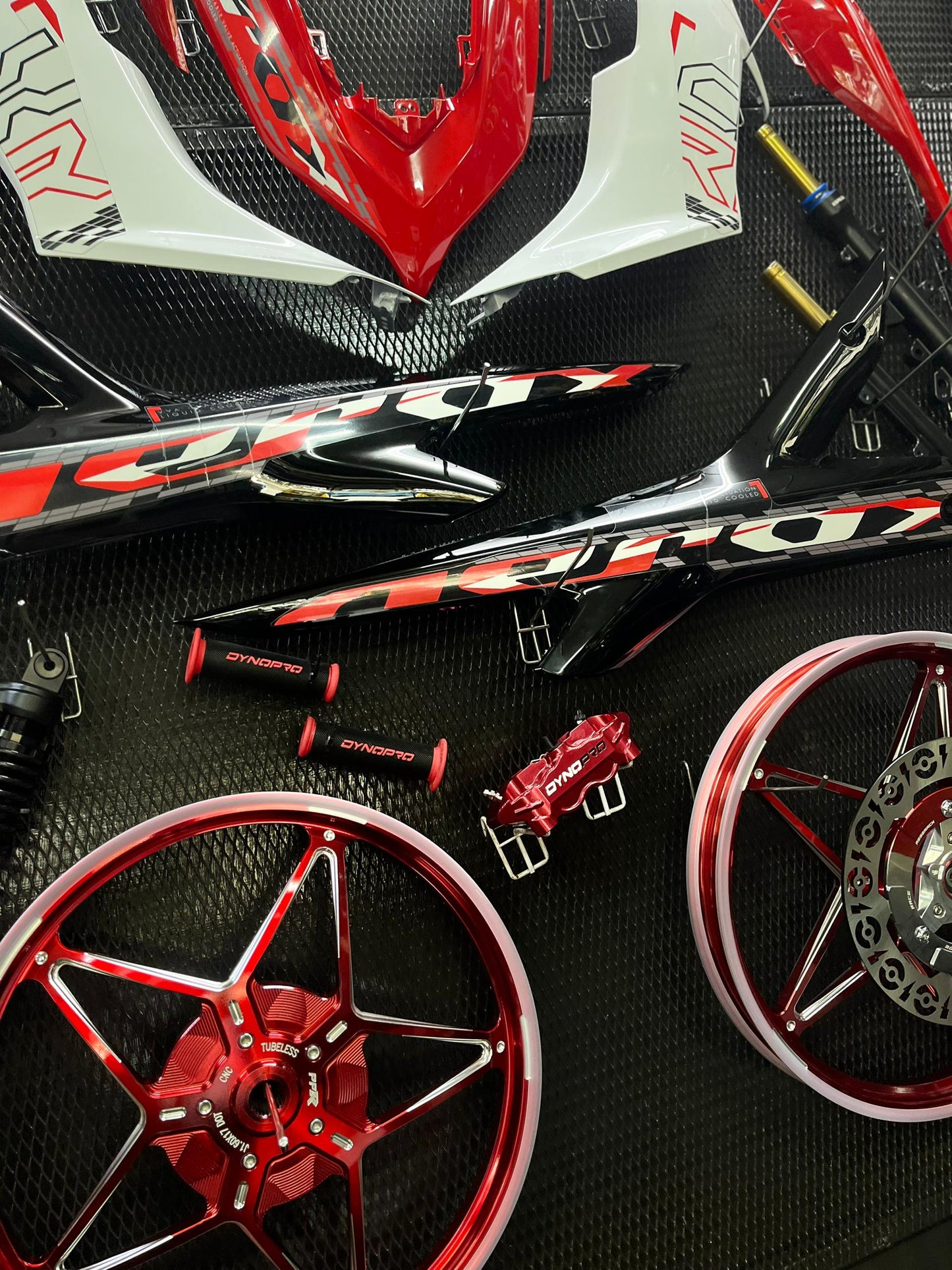 COMBO AEROX MERAH NVX V2